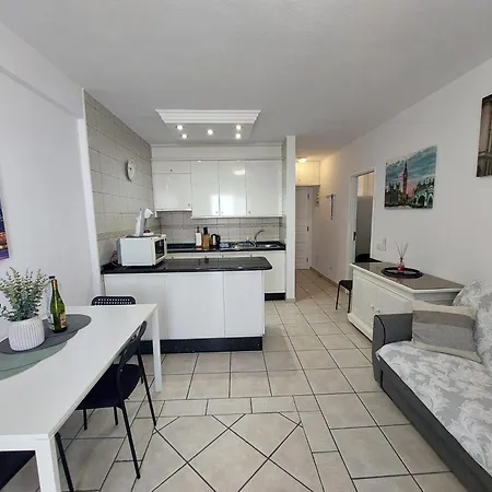 Apartmán Cozy Apartment, Heated Pool